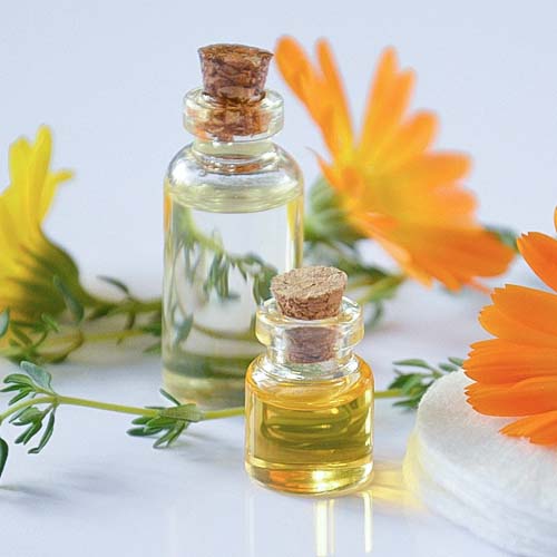 aromathérapie pot de crème composés aromatiques extraits de plantespharmacie Goma